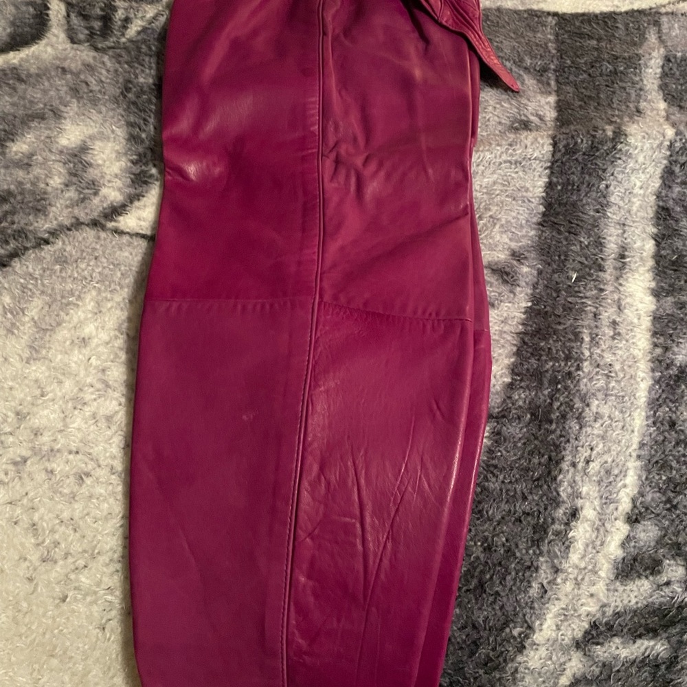 Real leather vintage pants waist 27 inches and butt area 38 inches